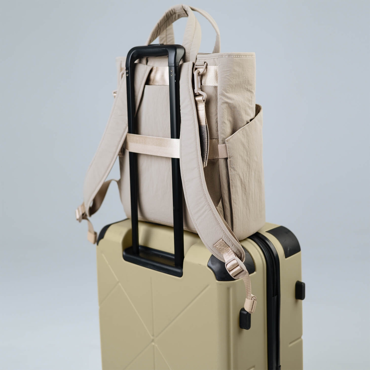 Сумка-рюкзак для мами Бежевий Love&Carry 0