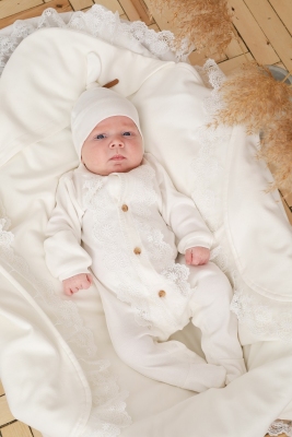 Чоловічок з шапочкою з мереживом Lace Молочний MagBaby